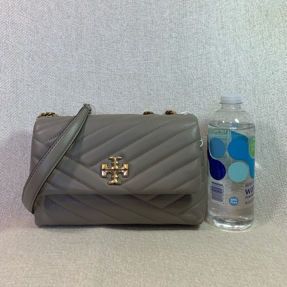 NEW Tory Burch Kira Chevron Gray Heron Leather Small Shoulder Bag/Crossbody Bag - Picture 3 of 16